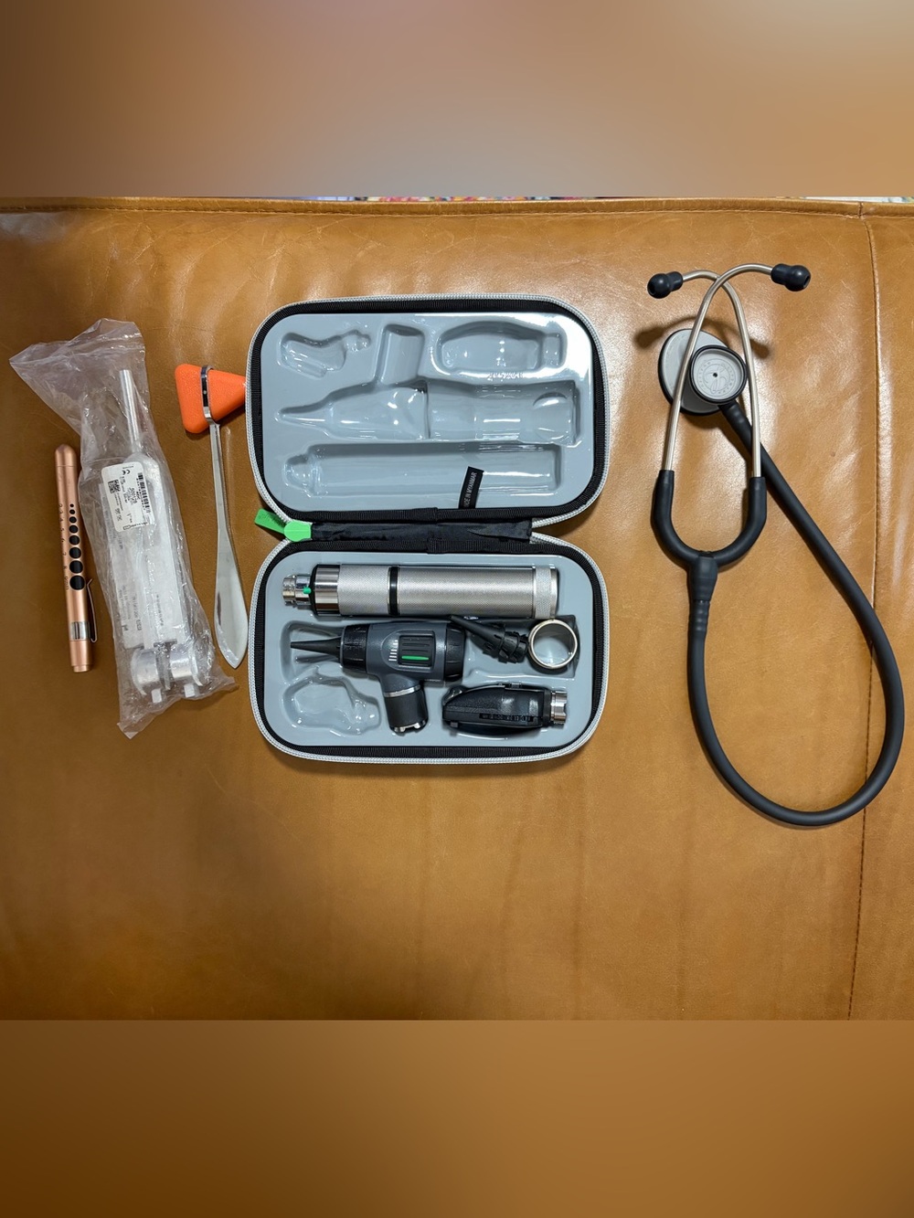 Medical Diagnostic Kit littmann and Welch Allyn
